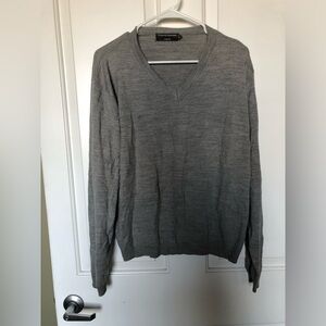 Vroom & Dreesmann Men's V-Neck Gray Sweater Size Large